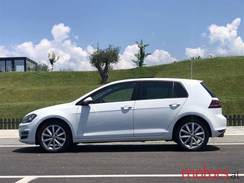 2013' Volkswagen Golf photo #1