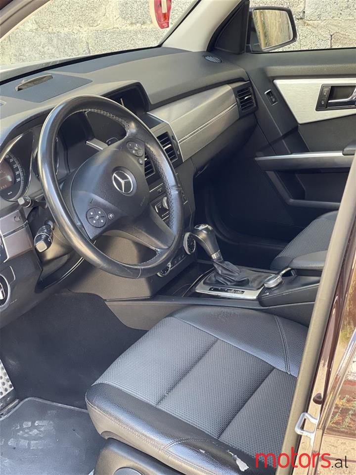 2011' Mercedes-Benz GLK 220 photo #3