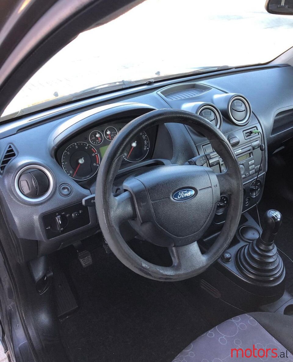 2006' Ford Fiesta photo #7