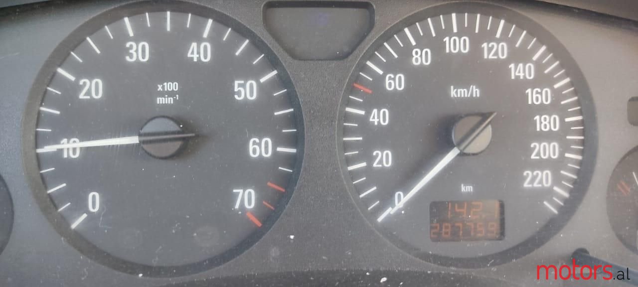 2005' Opel Zafira photo #6