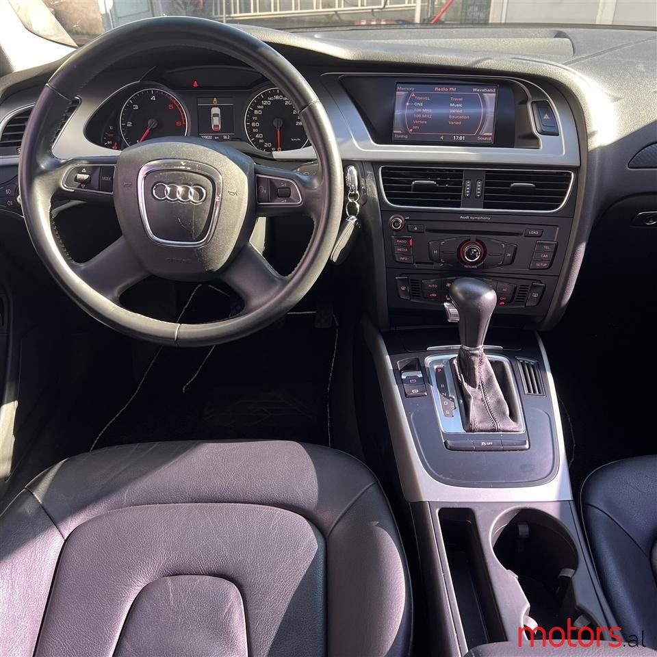 2012' Audi A4 photo #3