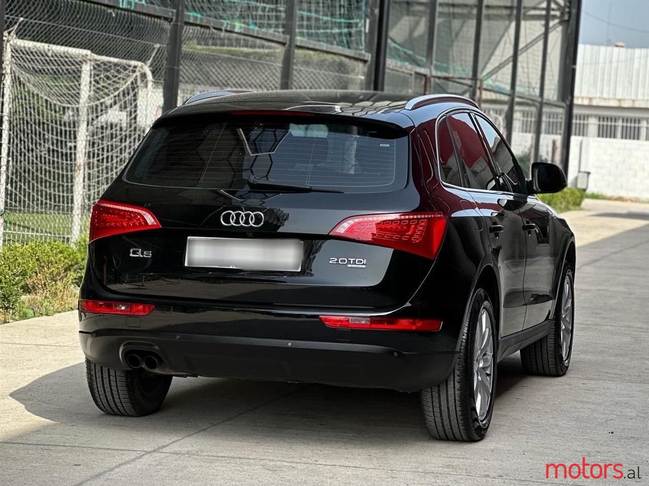 2010' Audi Q5 photo #5