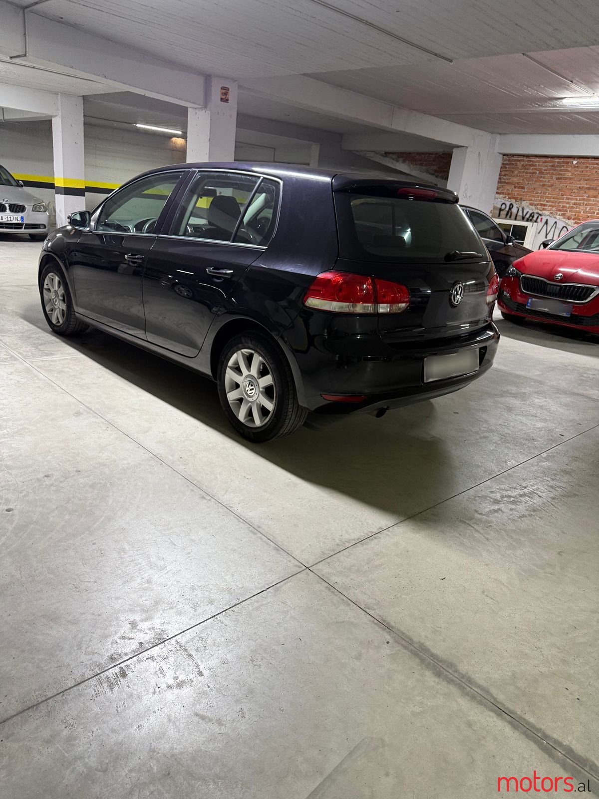 2010' Volkswagen Golf photo #2