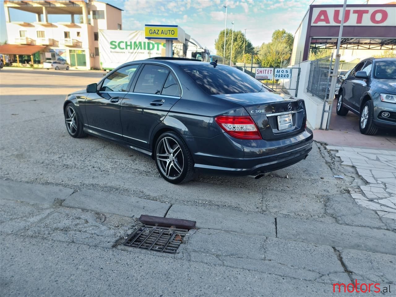 2010' Mercedes-Benz C 300 photo #3