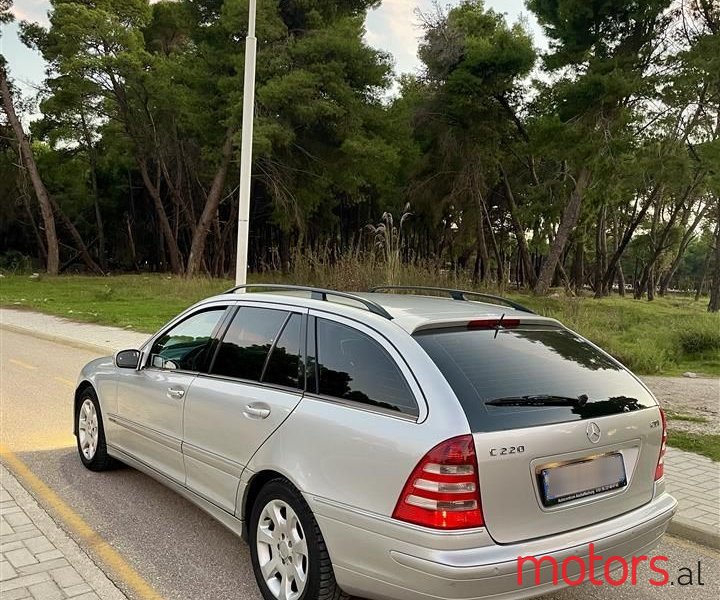 2005' Mercedes-Benz C 220 photo #2