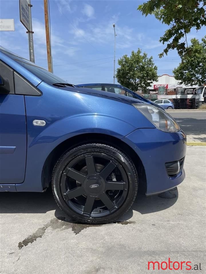 2006' Ford Fiesta photo #2