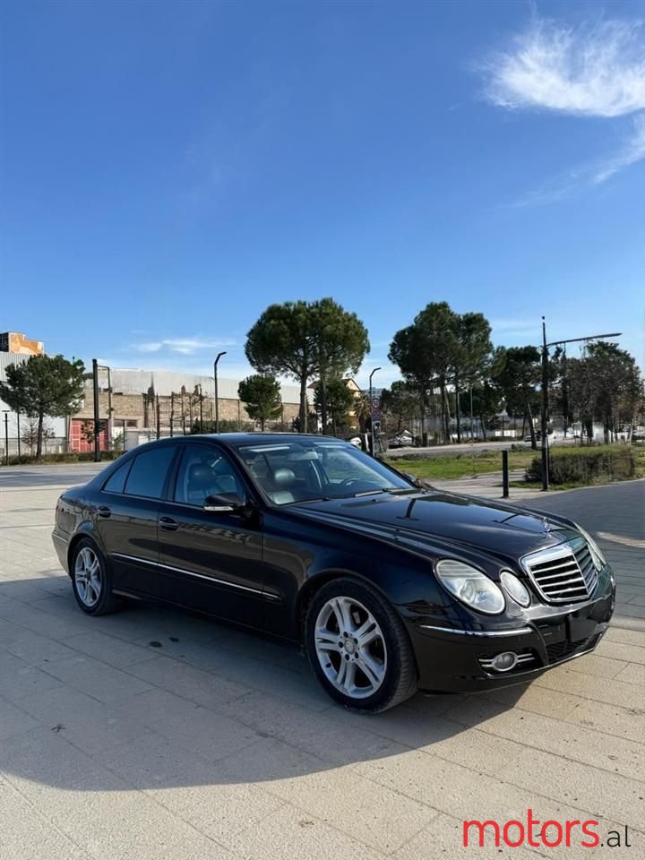 2009' Mercedes-Benz E 320 photo #5