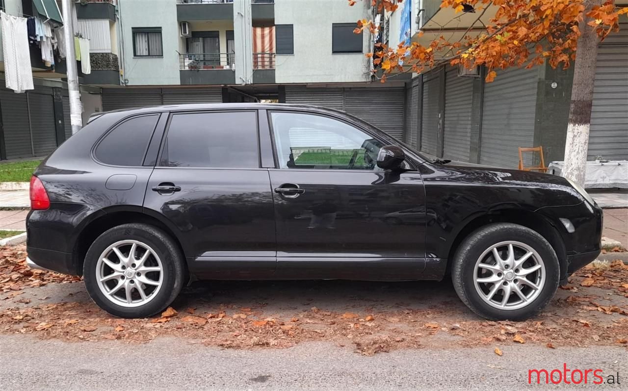 2007' Porsche Cayenne photo #1