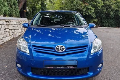 2010' Toyota Auris
