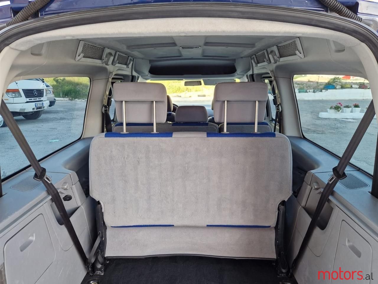 2009' Volkswagen Caddy photo #4