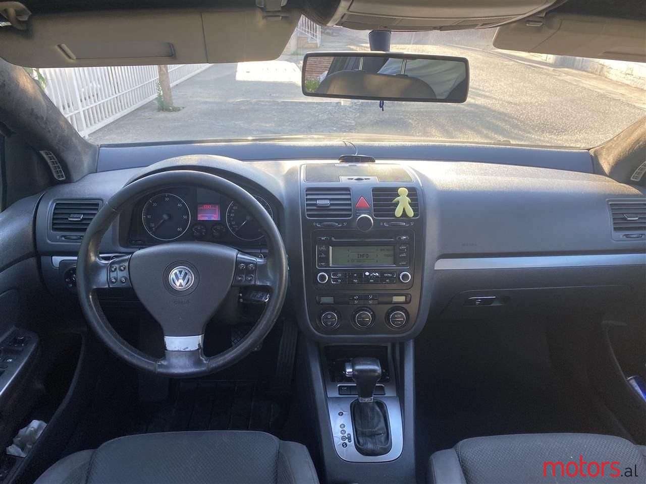 2006' Volkswagen Golf photo #2