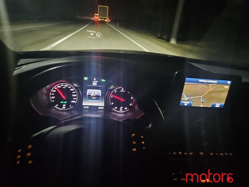 2015' Mercedes-Benz C 250 photo #2