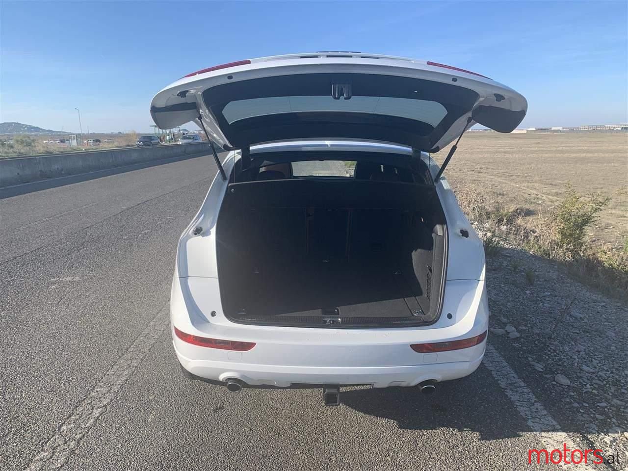 2012' Audi Q5 photo #2