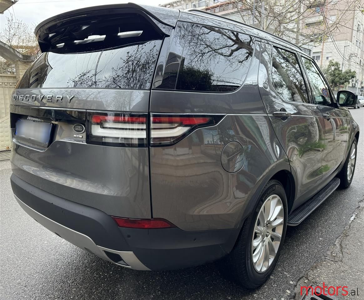 2017' Land Rover Discovery photo #5