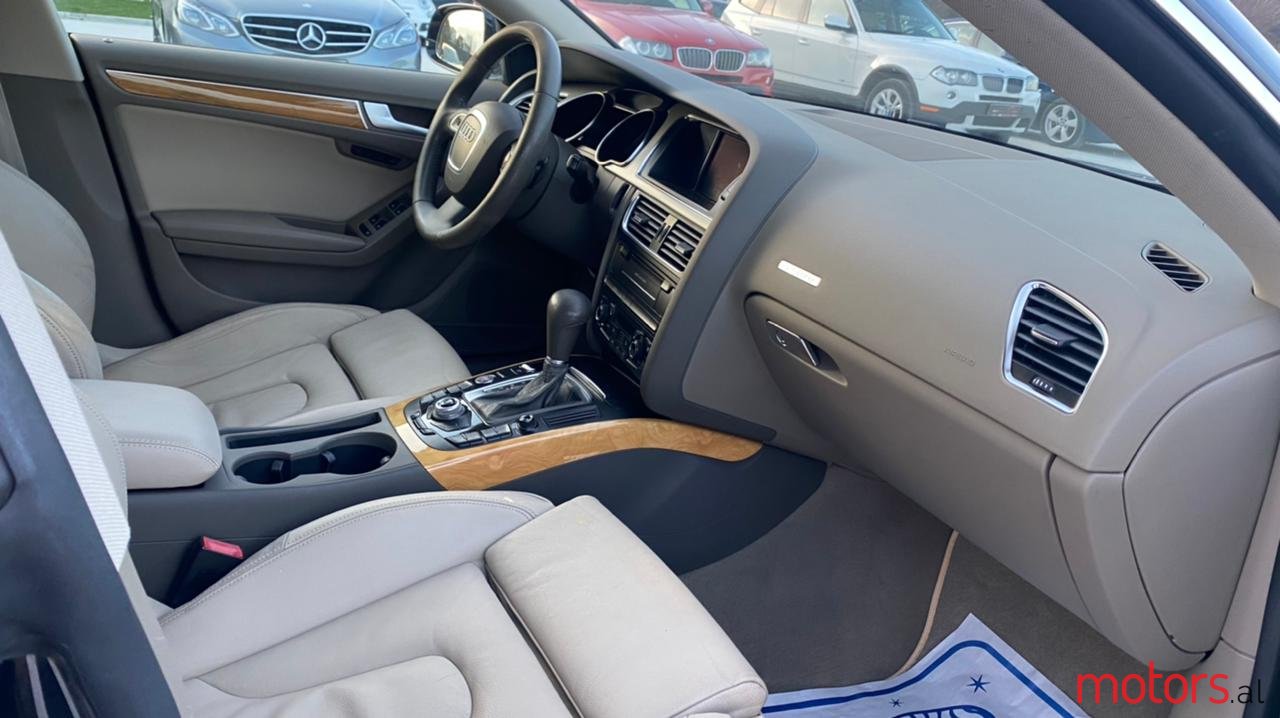 2011' Audi A5 photo #7