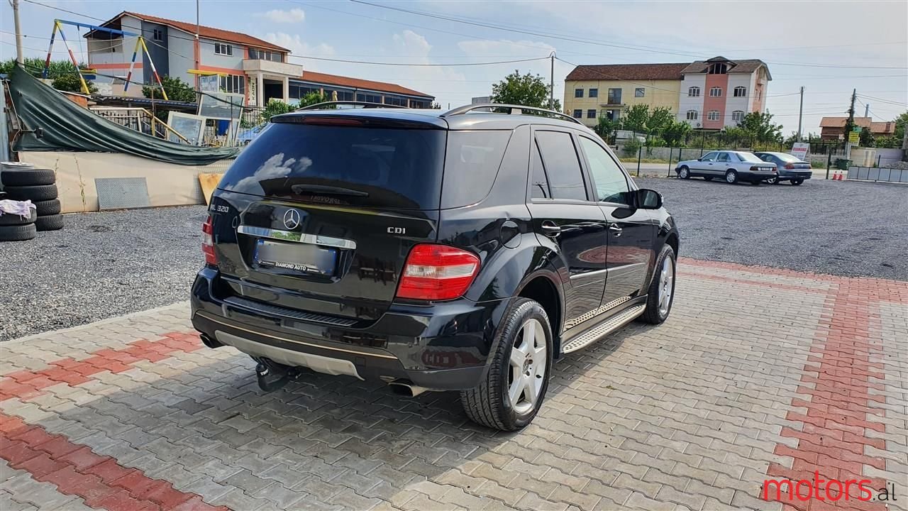 2006' Mercedes-Benz ML 320 photo #4