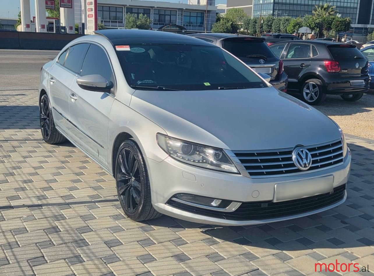 2013' Volkswagen Passat photo #2