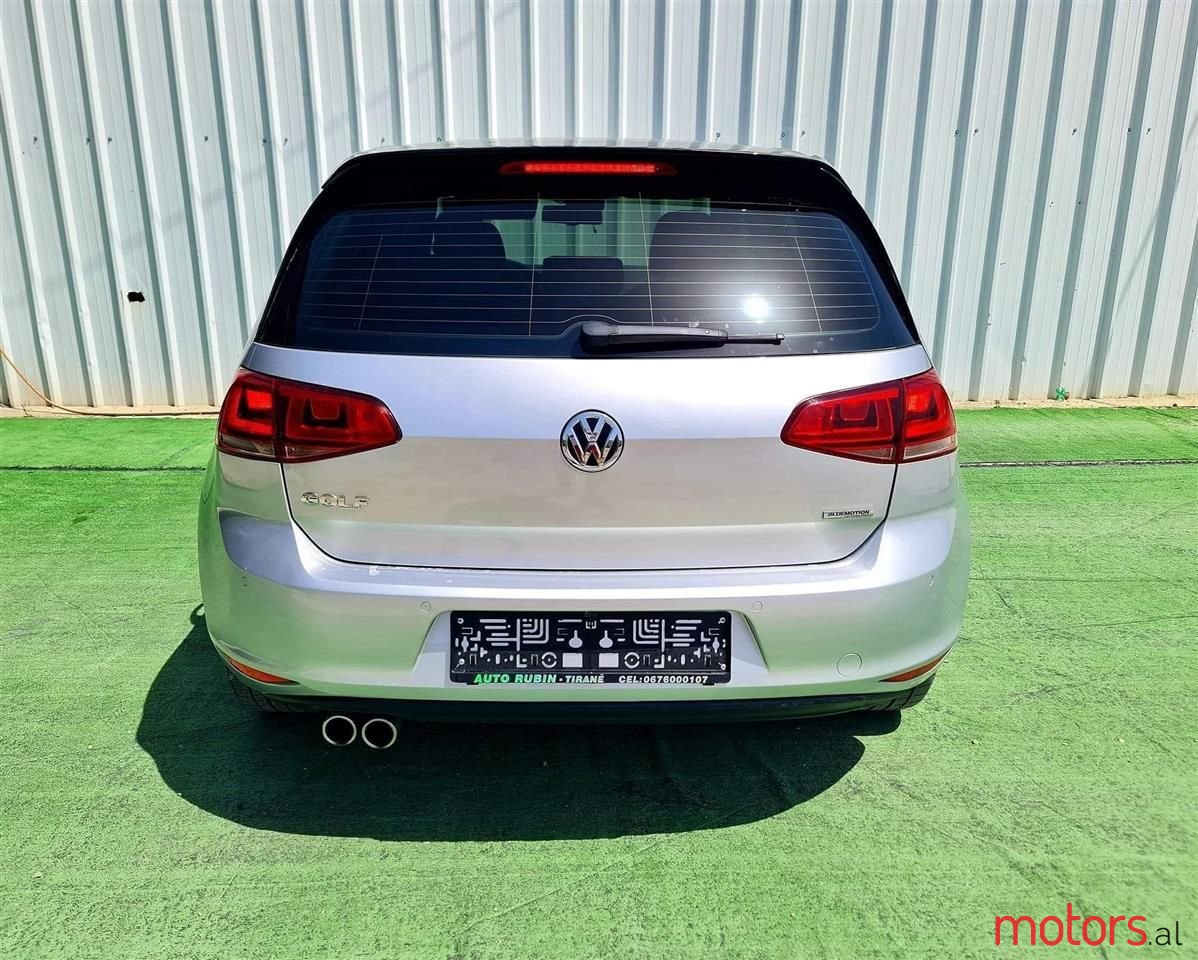 2013' Volkswagen Golf photo #2