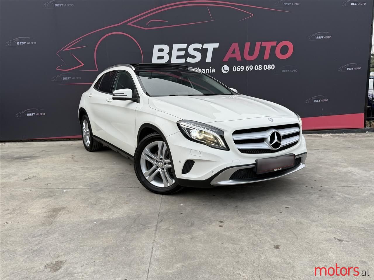 2015' Mercedes-Benz GLA 200 photo #1