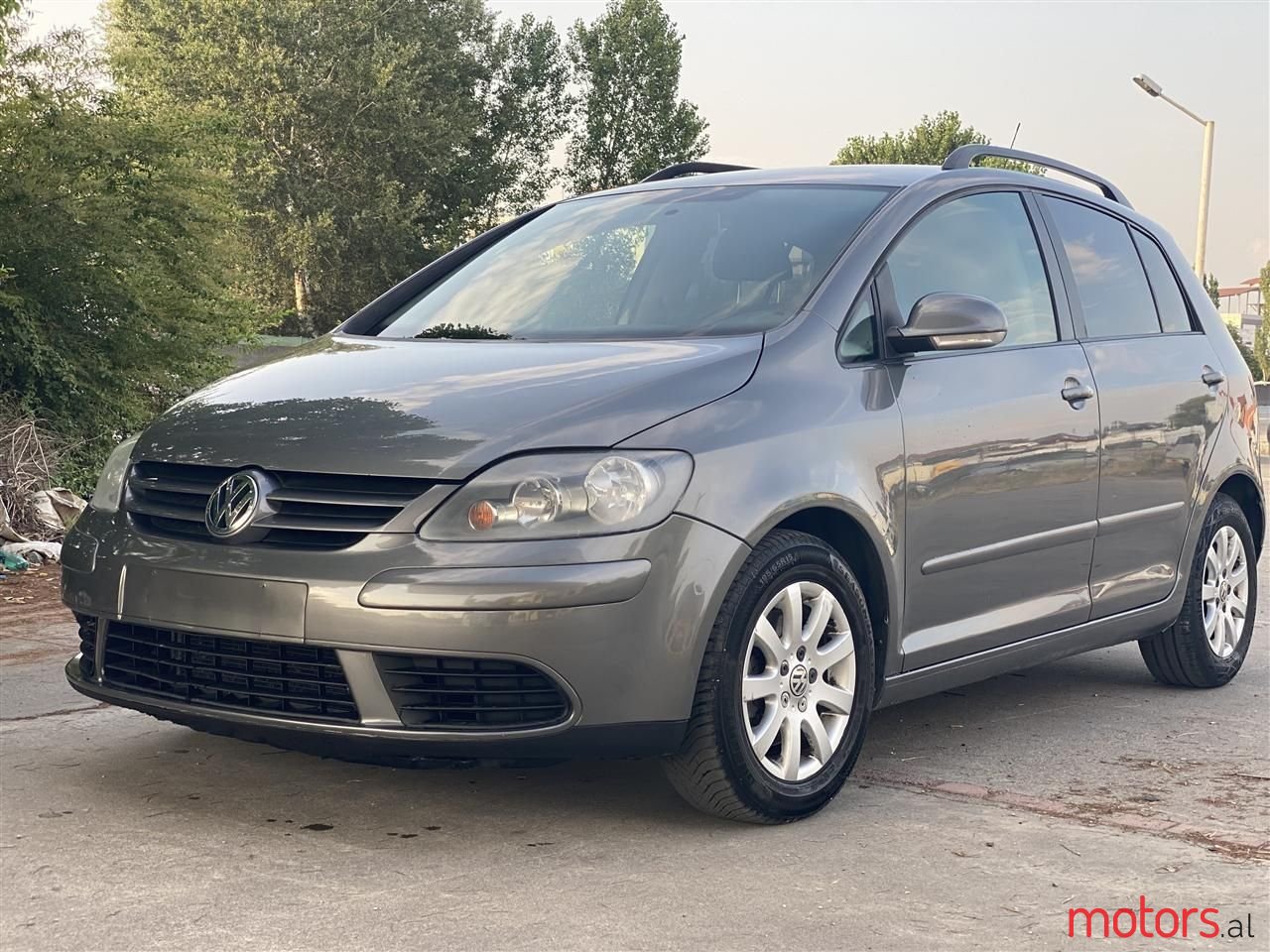 2008' Volkswagen Golf Plus photo #1