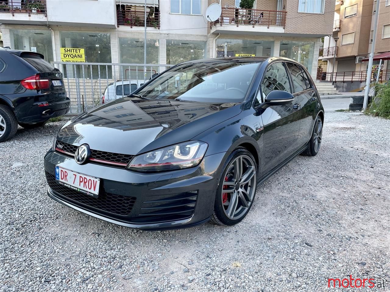 2014' Volkswagen Golf photo #1