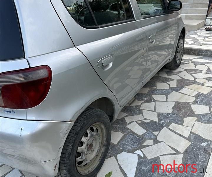 2001' Toyota Yaris photo #4
