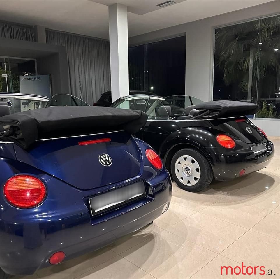 2005' Volkswagen New Beetle photo #2