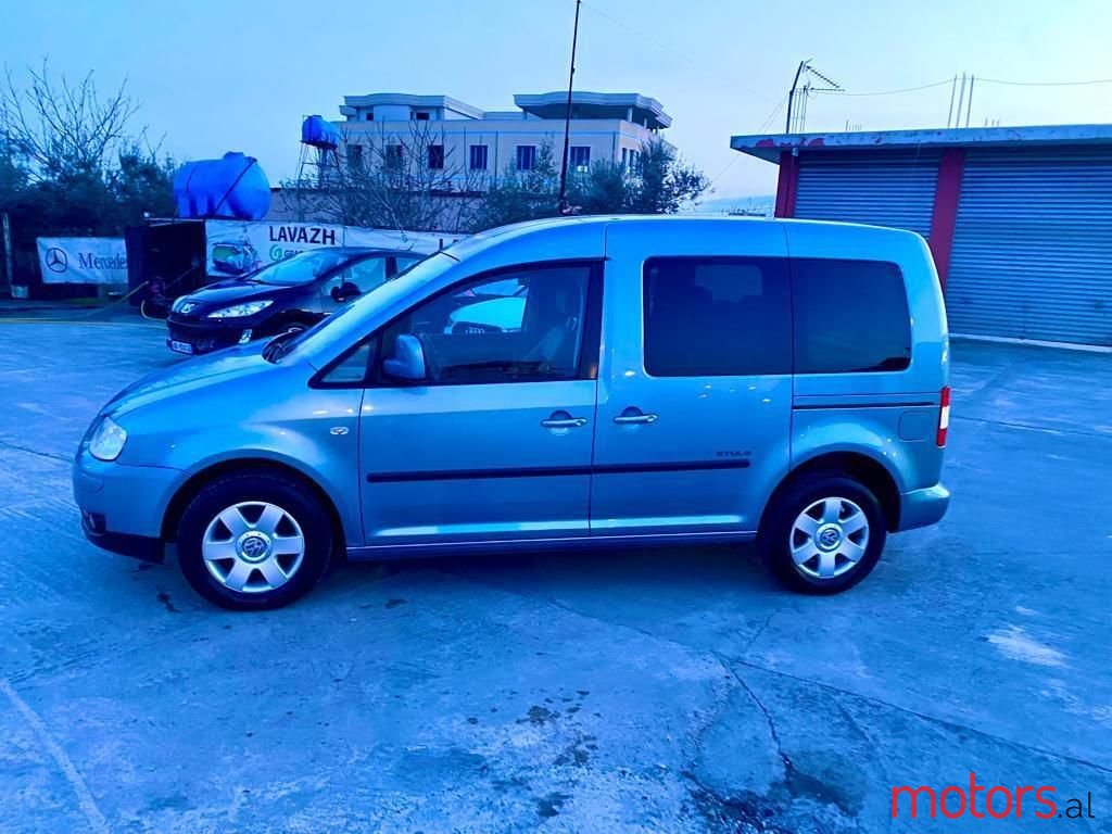 2010' Volkswagen Caddy photo #5