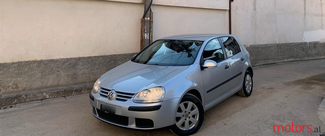 2004' Volkswagen Golf photo #1