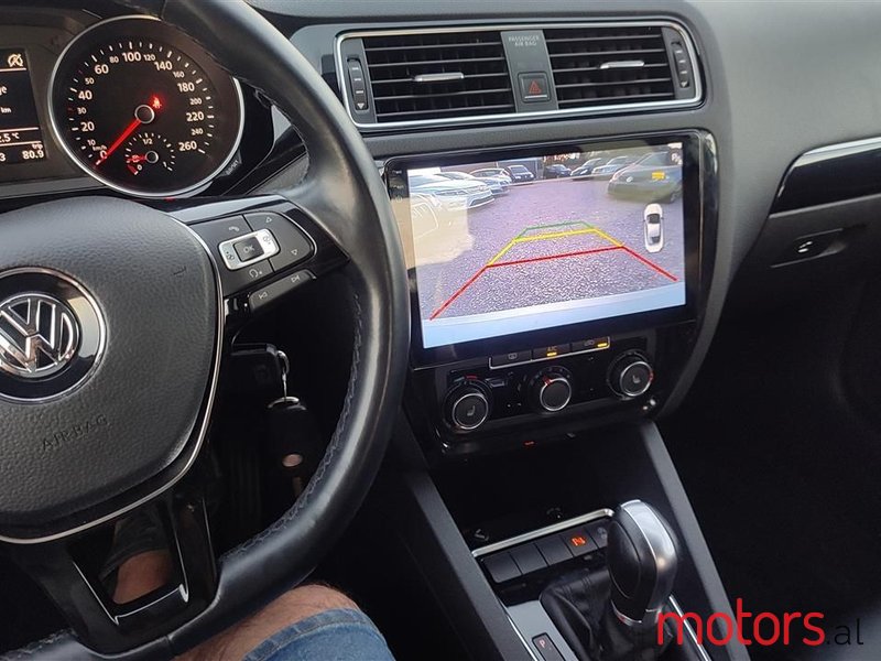 2015' Volkswagen Jetta photo #3