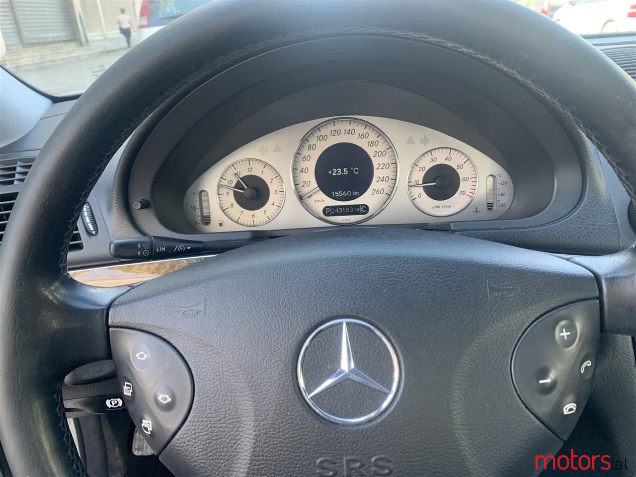 2004' Mercedes-Benz E 240 photo #6