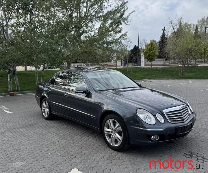 2008' Mercedes-Benz E 280 photo #3