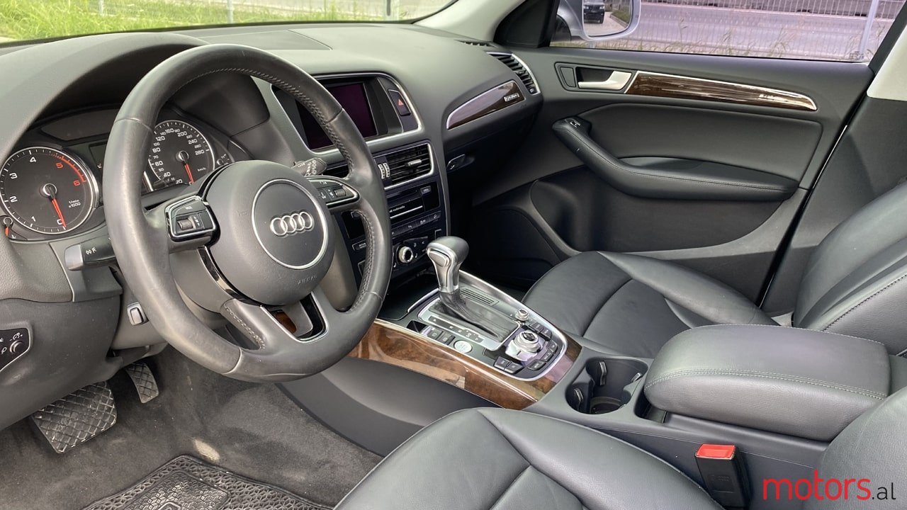 2013' Audi Q5 photo #4