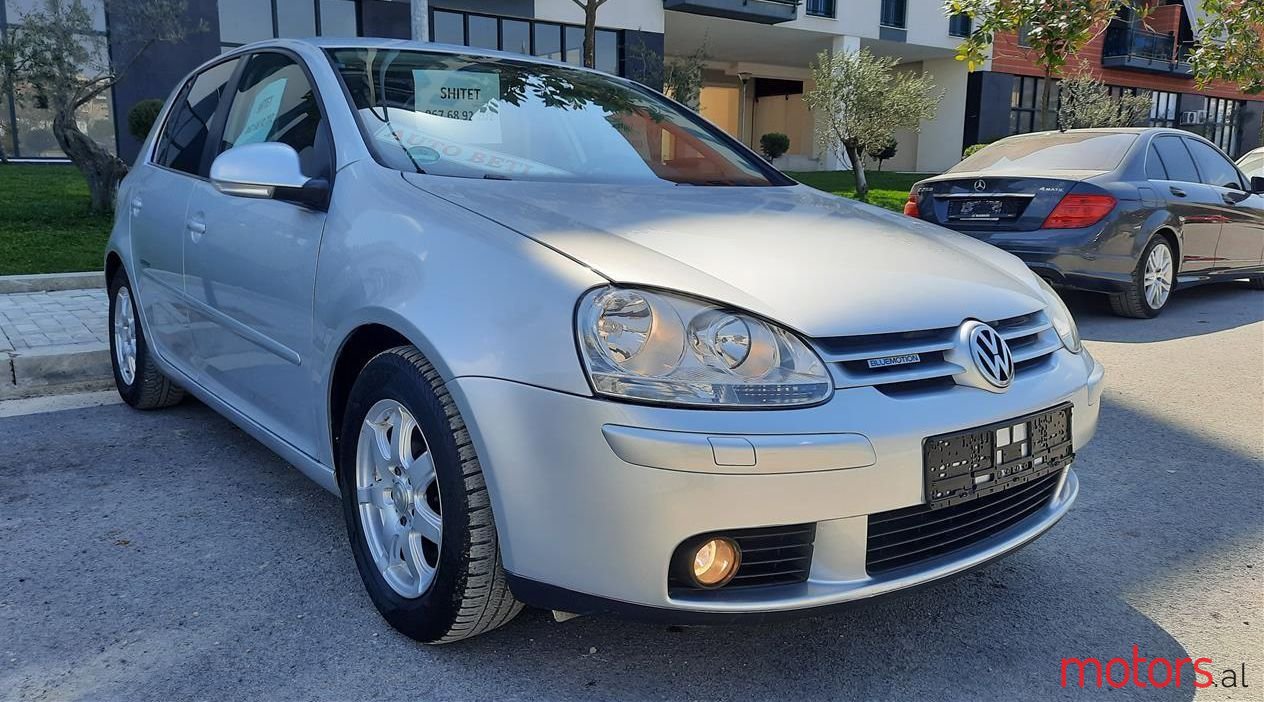 2008' Volkswagen Golf photo #1