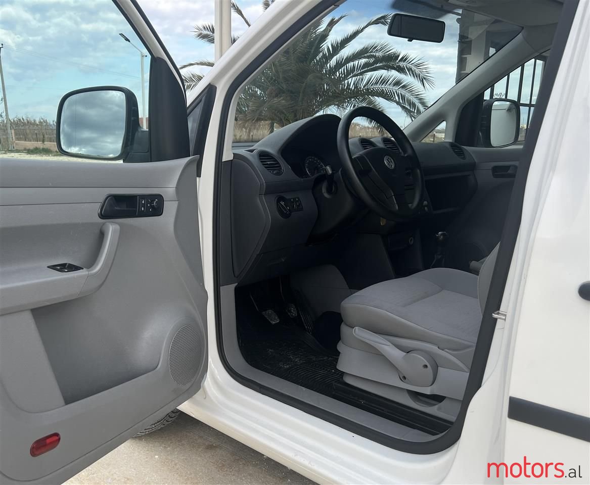 2009' Volkswagen Caddy photo #6