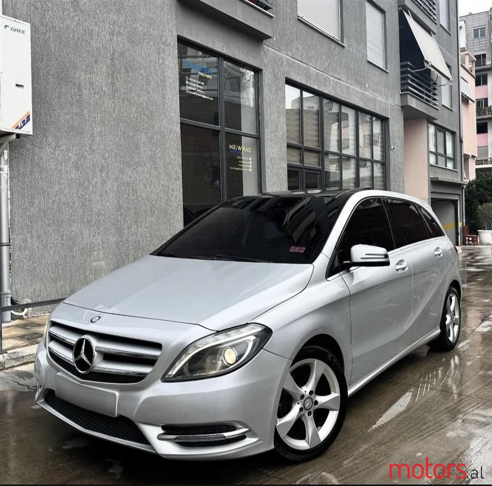 2013' Mercedes-Benz B 200 photo #1