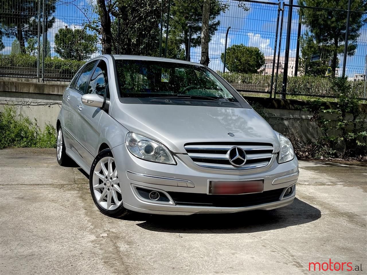 2008' Mercedes-Benz B 200 photo #1