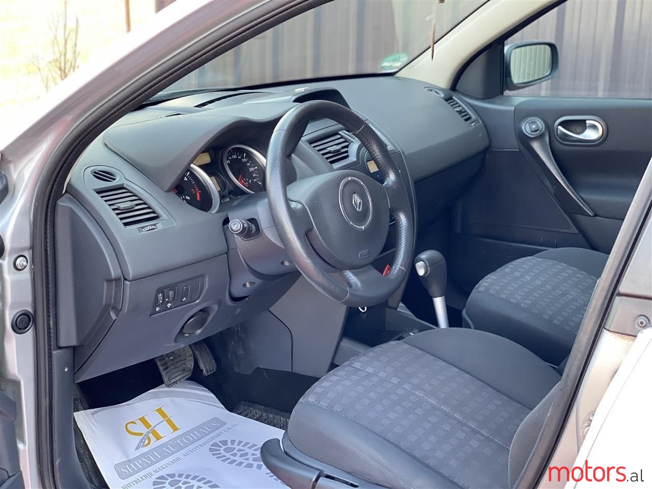 2007' Renault Megane photo #3