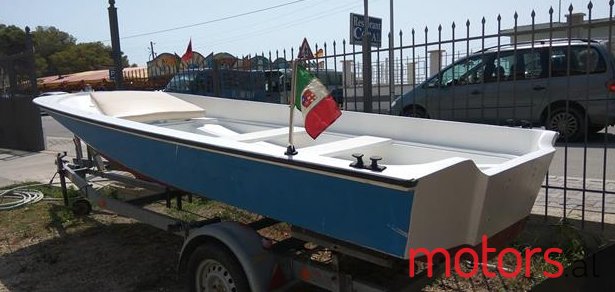 2006'  BOSTON WHALER photo #1