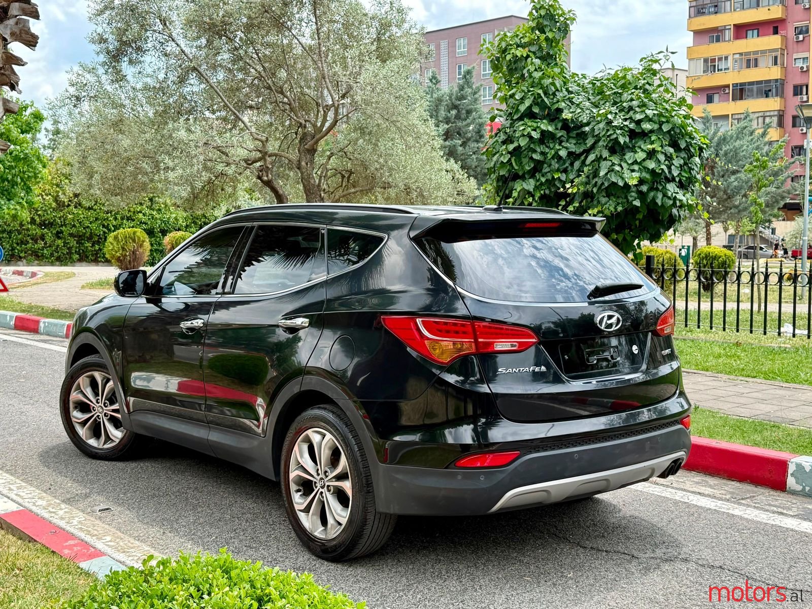 2013' Hyundai Santa Fe photo #6