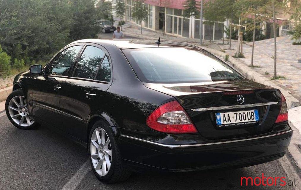 2007' Mercedes-Benz E 220 photo #1