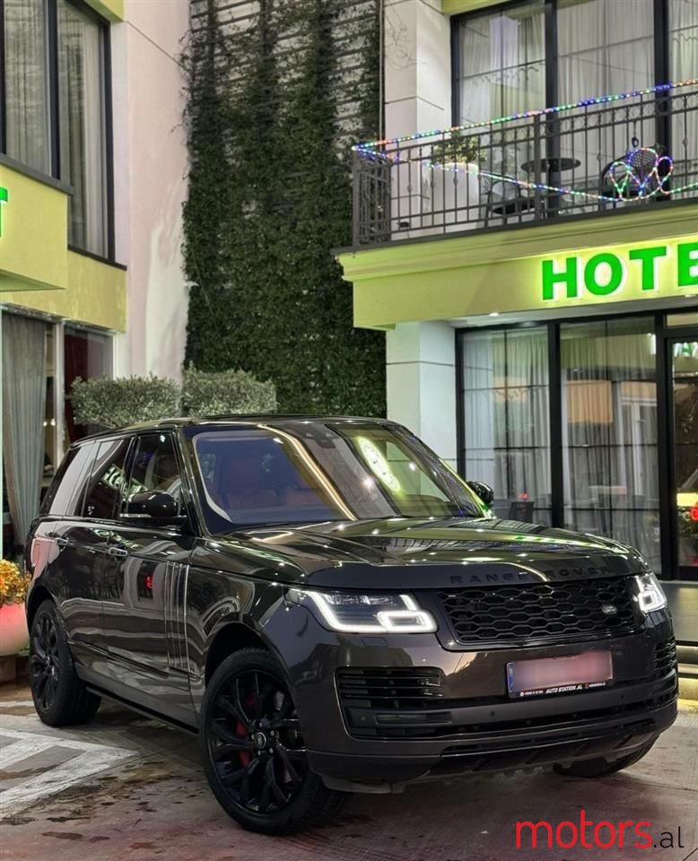 2020' Land Rover Range Rover photo #4