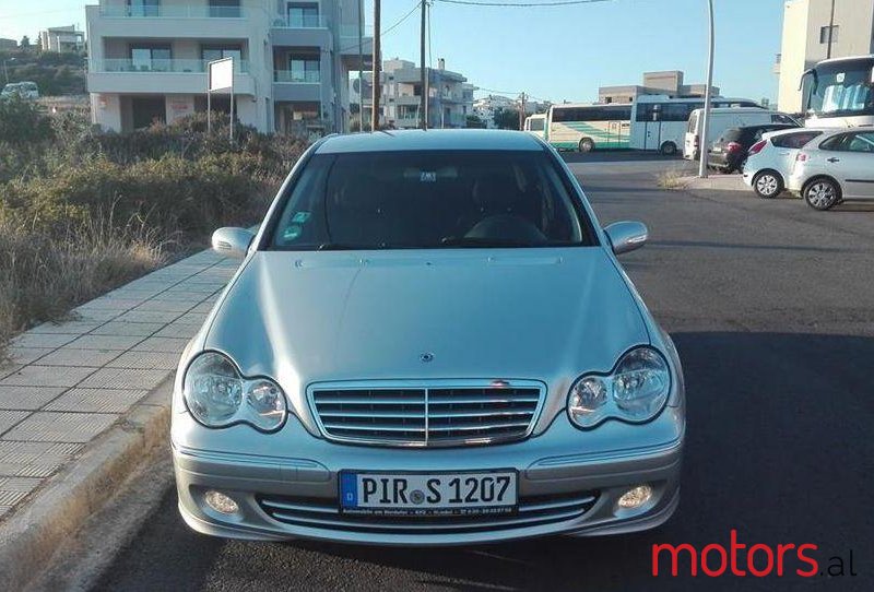 2004' Mercedes-Benz C 200 photo #1