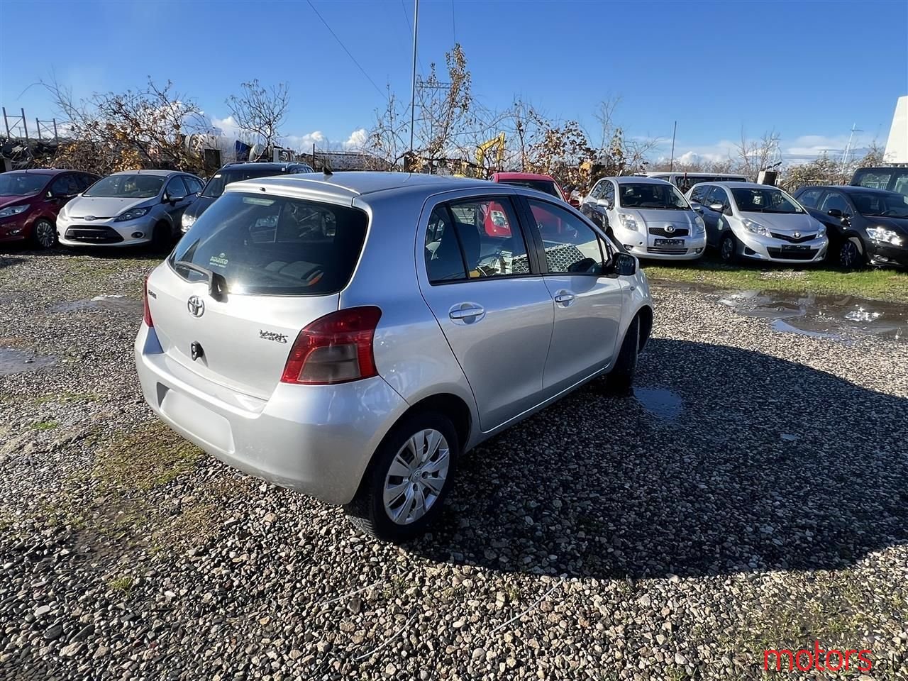 2008' Toyota Yaris photo #2