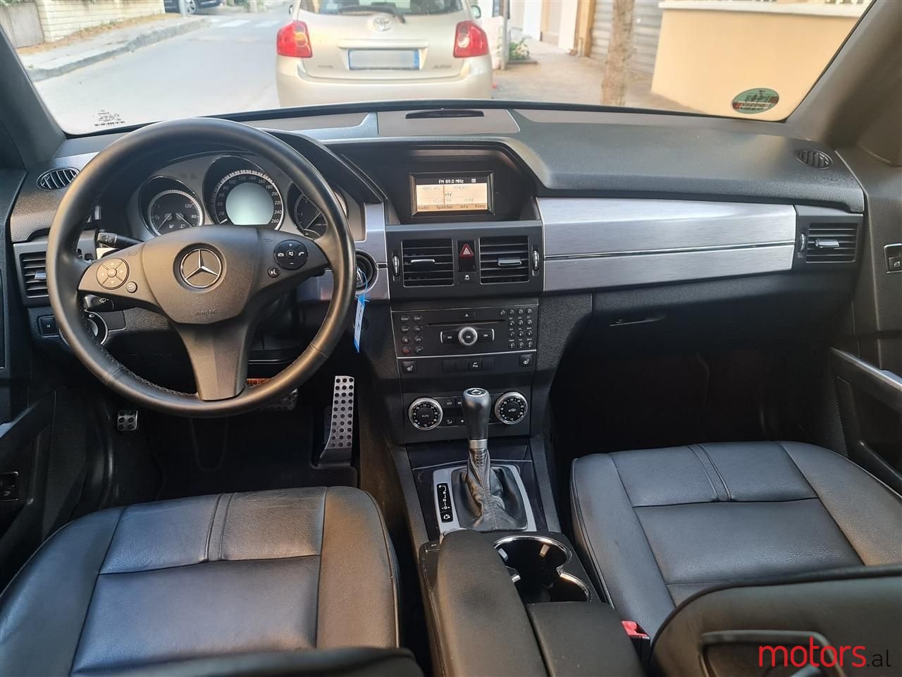 2010' Mercedes-Benz GLK 220 photo #3