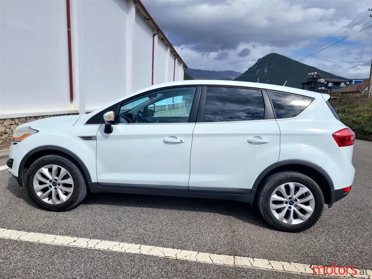 2010' Ford Kuga photo #4