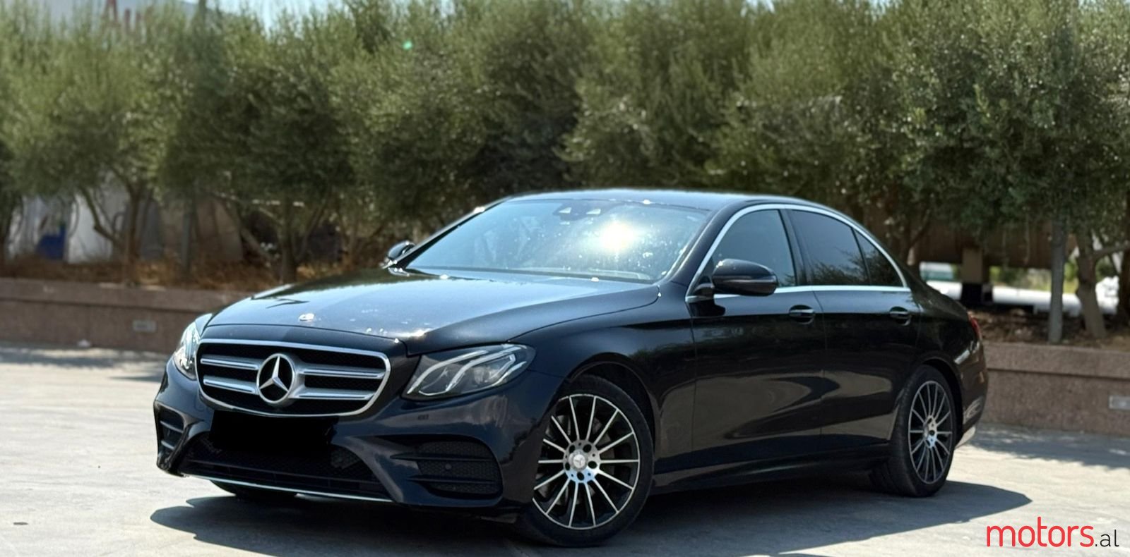 2017' Mercedes-Benz E 220 photo #1