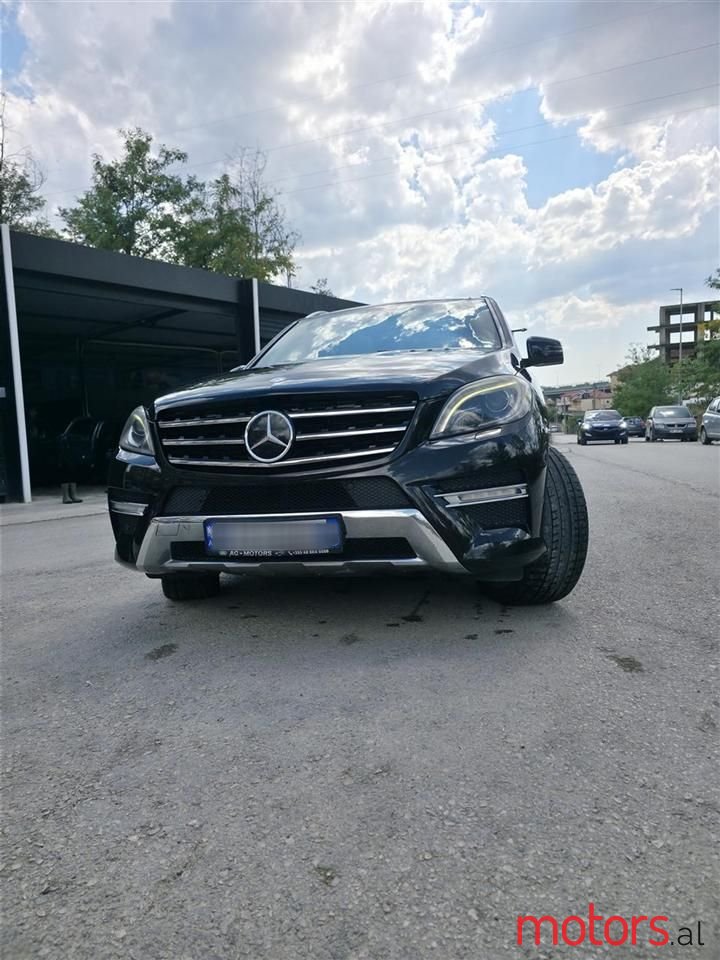 2012' Mercedes-Benz ML 350 photo #2