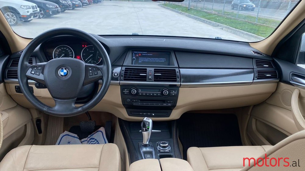 2010' BMW X5 photo #5