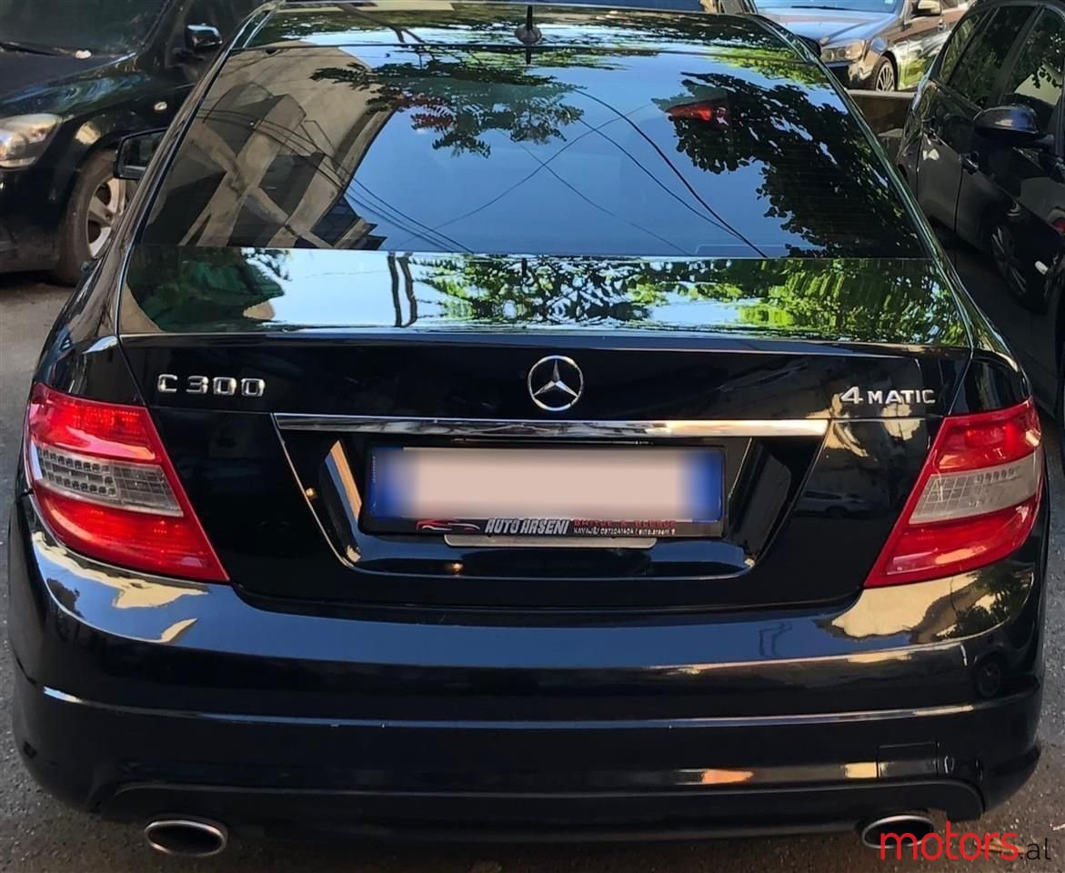 2009' Mercedes-Benz C 300 photo #2